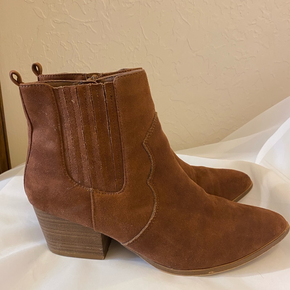 Time and Tru Brown Suede Ankle Boots